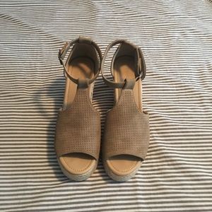 Chic Soul Wedges